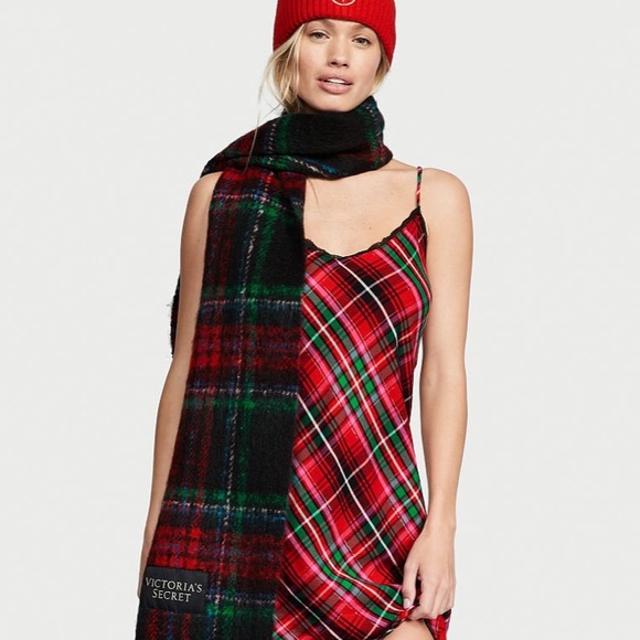 Victorias Secret flannel v neck nighty - Picture 2 of 3